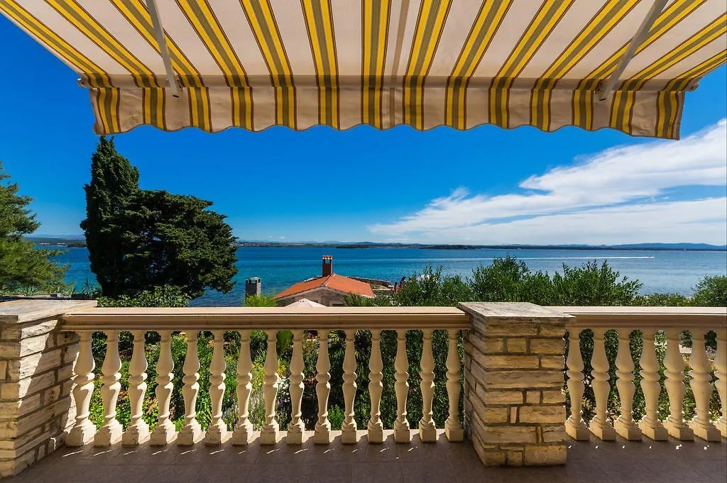 Apartments Katina Tkon