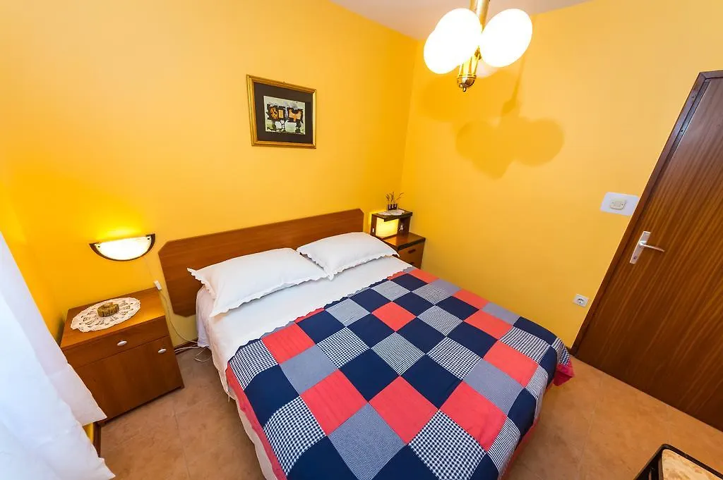 Apartments Katina Tkon