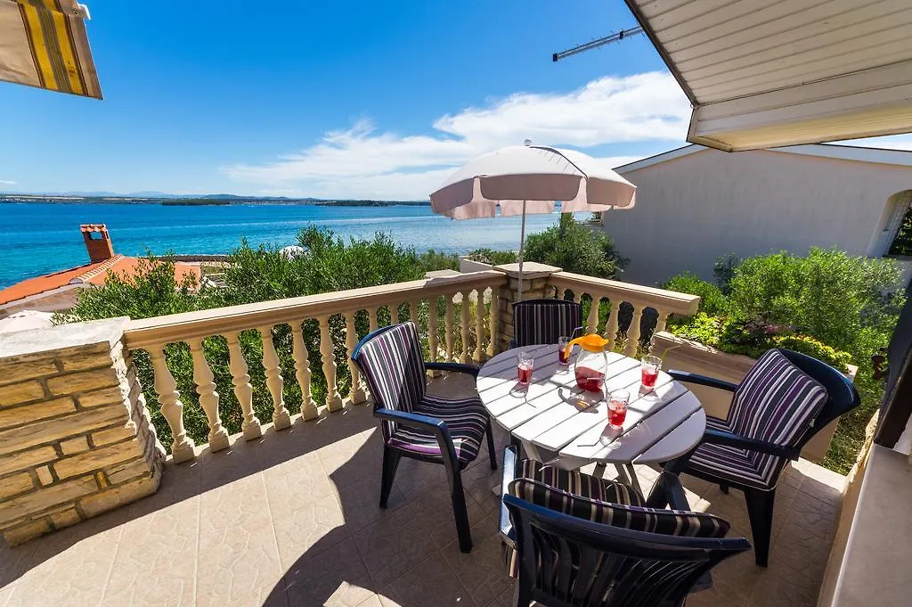 Apartments Katina Tkon