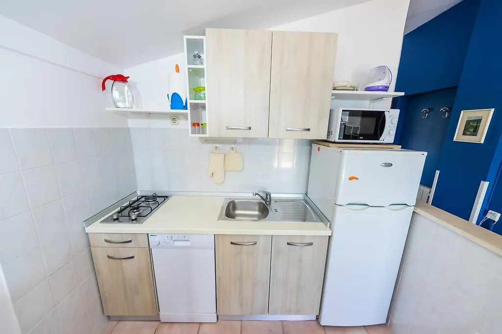 Apartments Katina Tkon